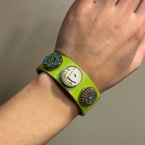 South Carolina bracelet with snaps included.
